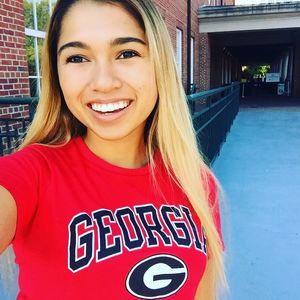 Meet your Posher, Julia